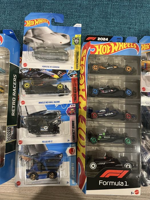 Hot wheel комплект