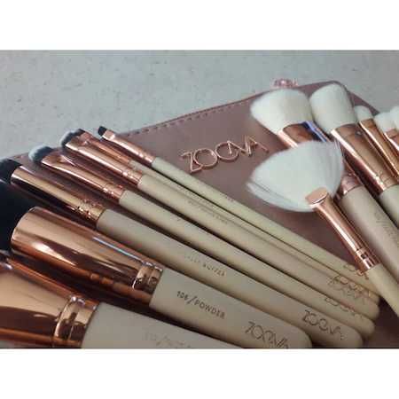 нов сет четки за грим Зоева 15бр с чантичка Розово Zoeva brush set