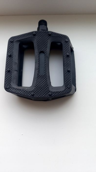 Педаль новая правая.