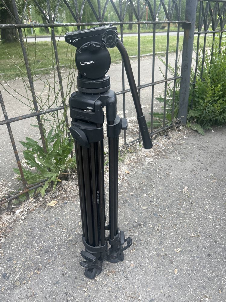 Продам штатив libec