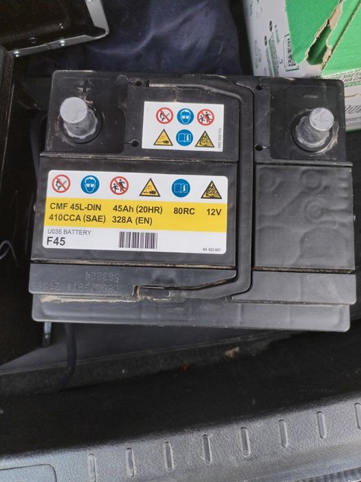 Аккумуляторы 2 штуки.