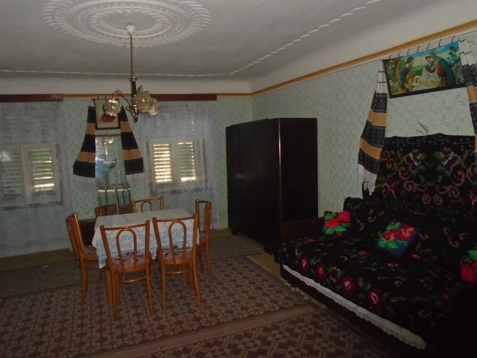 Casă de vânzare - sat Pelișor