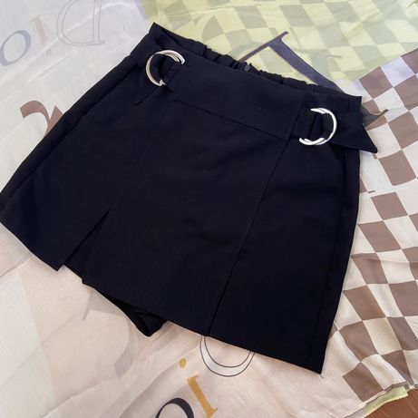 Комплект дамски пола-панталон и сакенце