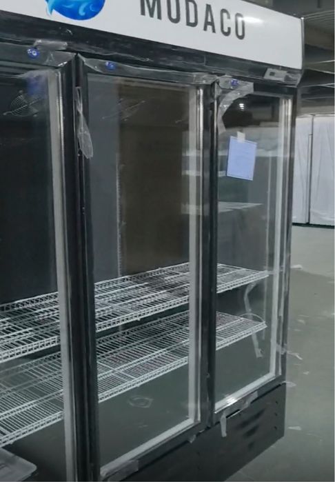 Vitrina frigorifica cu 3 usi / NOUA / 181cm lungime