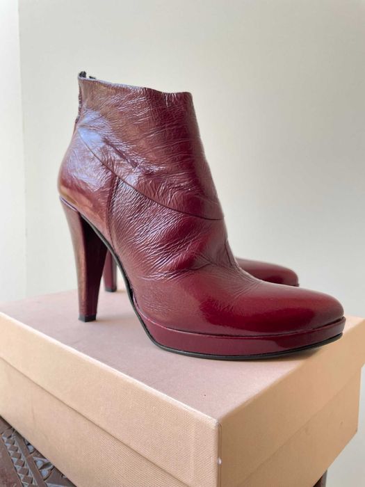 Botine rosii cu toc din piele Patrizia Rigotti