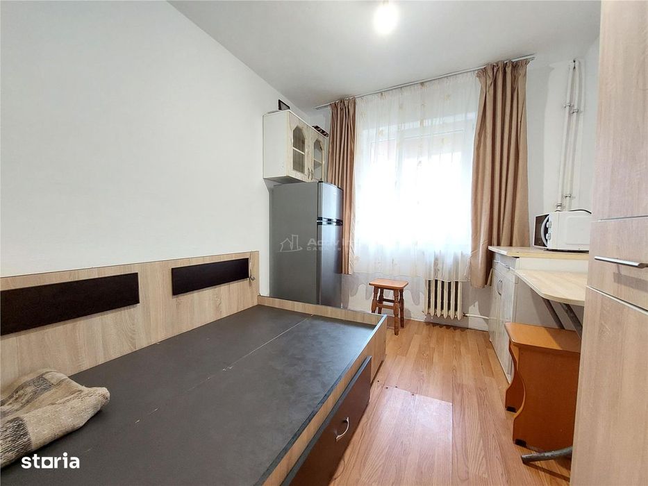 Garsoniera, etaj 23, baie proprie, Micro 14, Liceul Sportiv