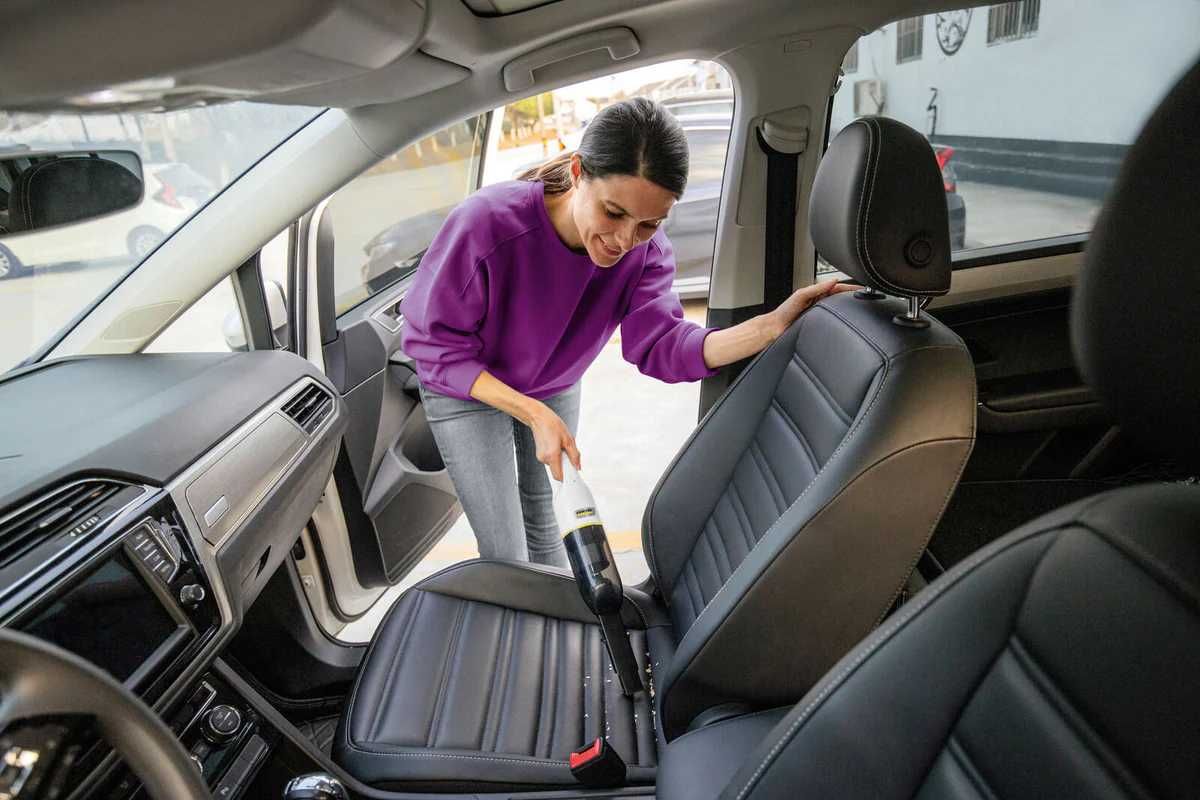 Аккумуляторный ручной пылесос Karcher CVH 3 Plus