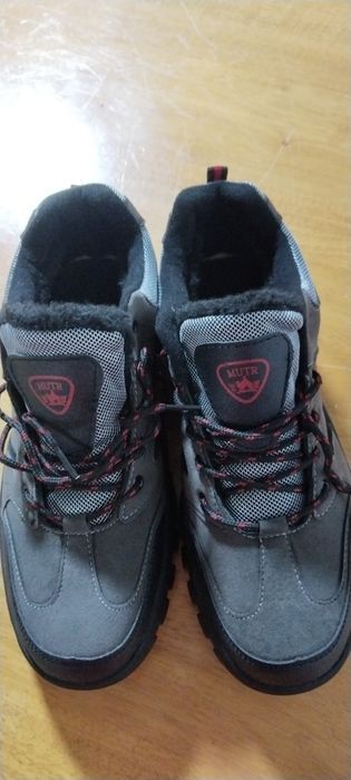 Продам обувь зимнюю