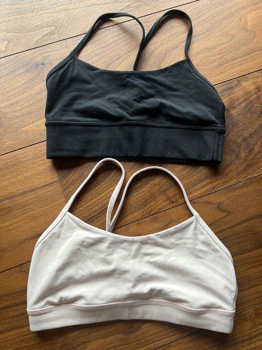 Lululemon бюстиета в размер 4 ( между S и M)