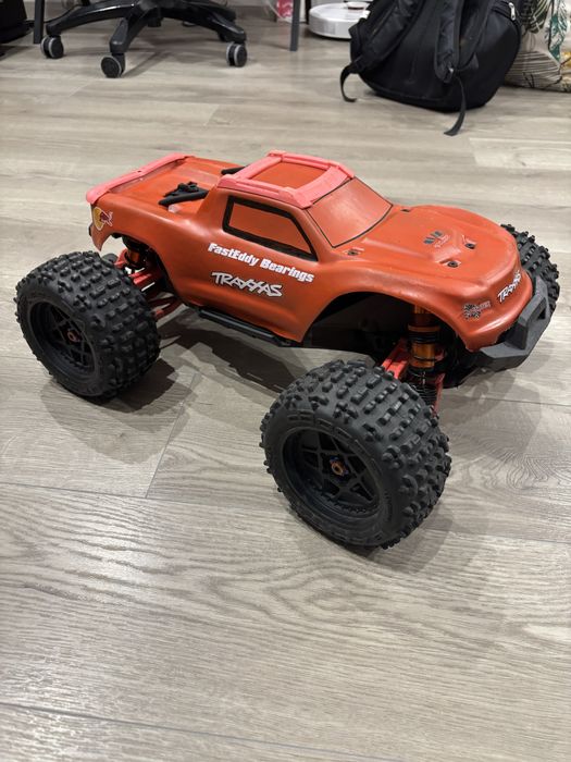 Traxxas Maxx v1 с widemaxx kit траксас макс