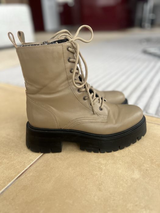 Дамски боти Stradivarius