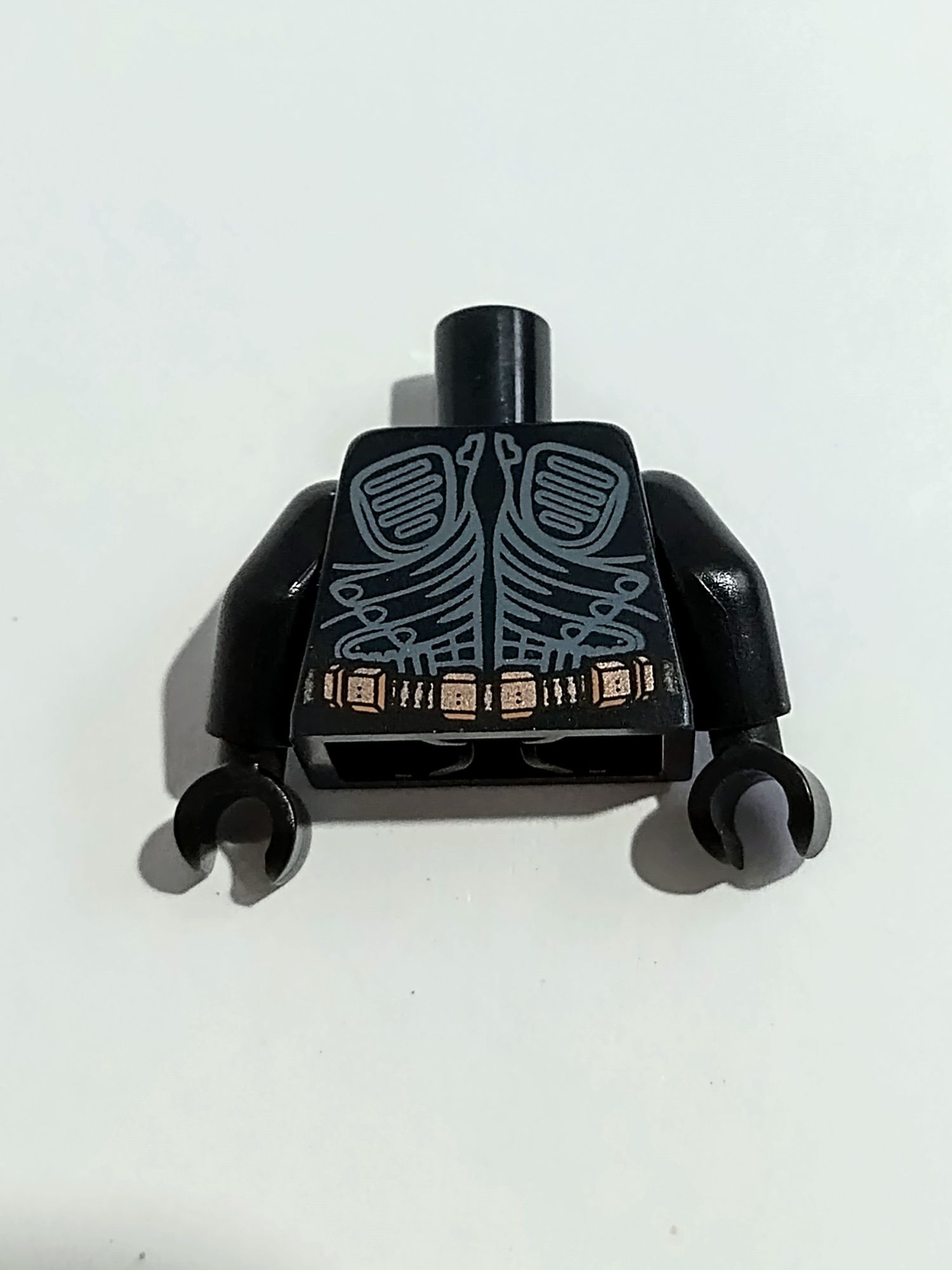 Vând minifigurina LEGO Batman sh132 din setul The Tumbler 76023 (2014)