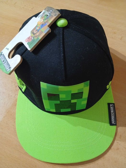 Шапка с козирка Minecraft -14 лв. нова, с етикет