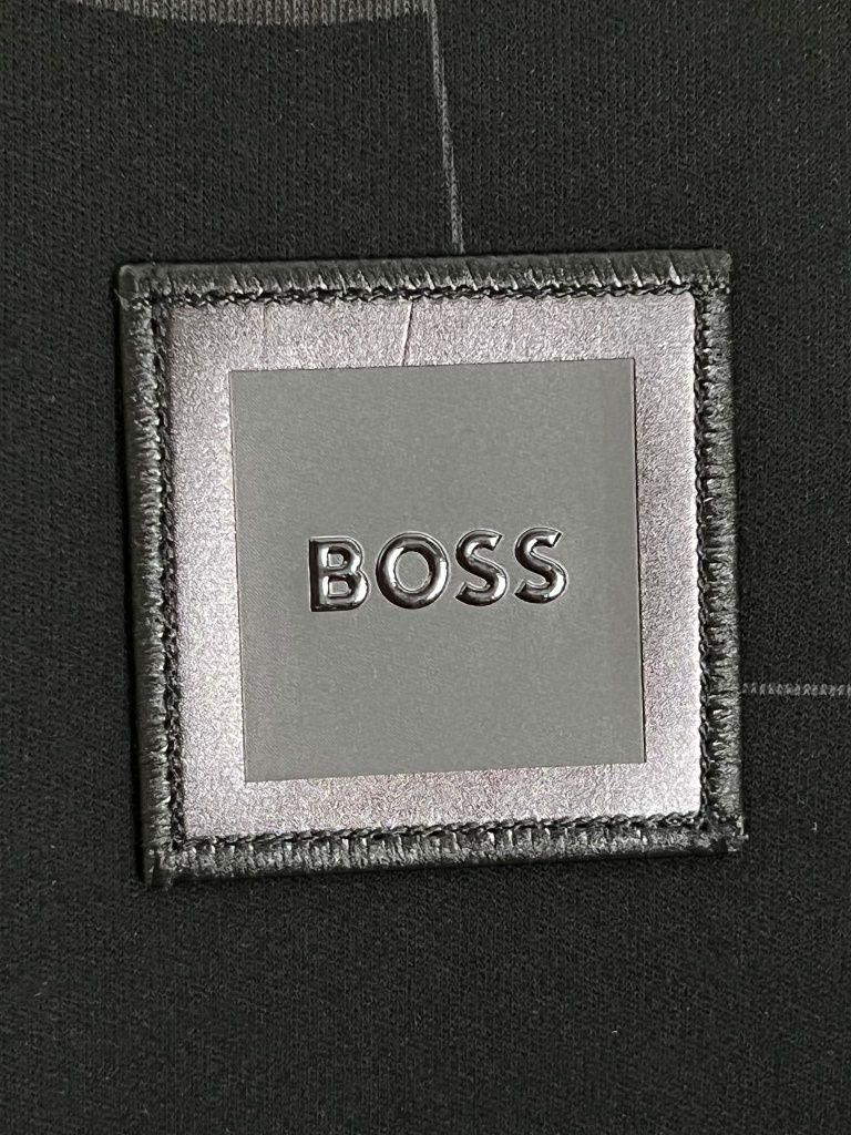 HUGO BOSS Черна Блуза 3Д Нашивка - размери S M L XXL