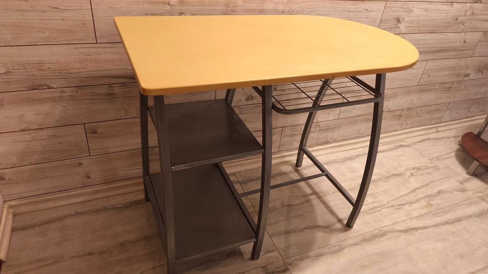 Малка кухненска маса