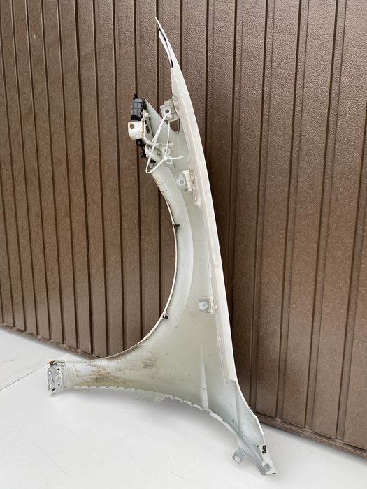 Aripa dr fata vw Passat B8 cod culoare LC9A cu suporiti si bandou 2015