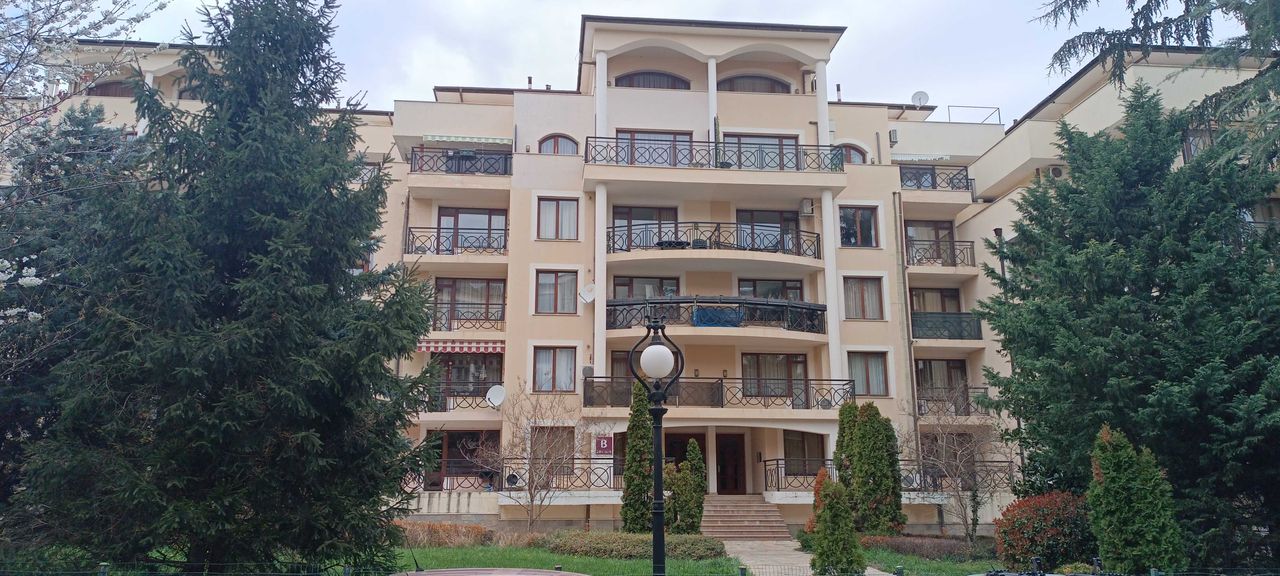 Продава се Мезонет в к.к. Златни пясъци - 208 кв.м за 1419 €/кв.м - Снимка #1