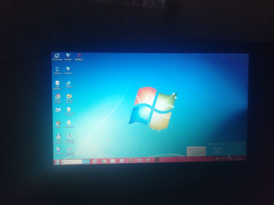 Lenova noutbook sotladi