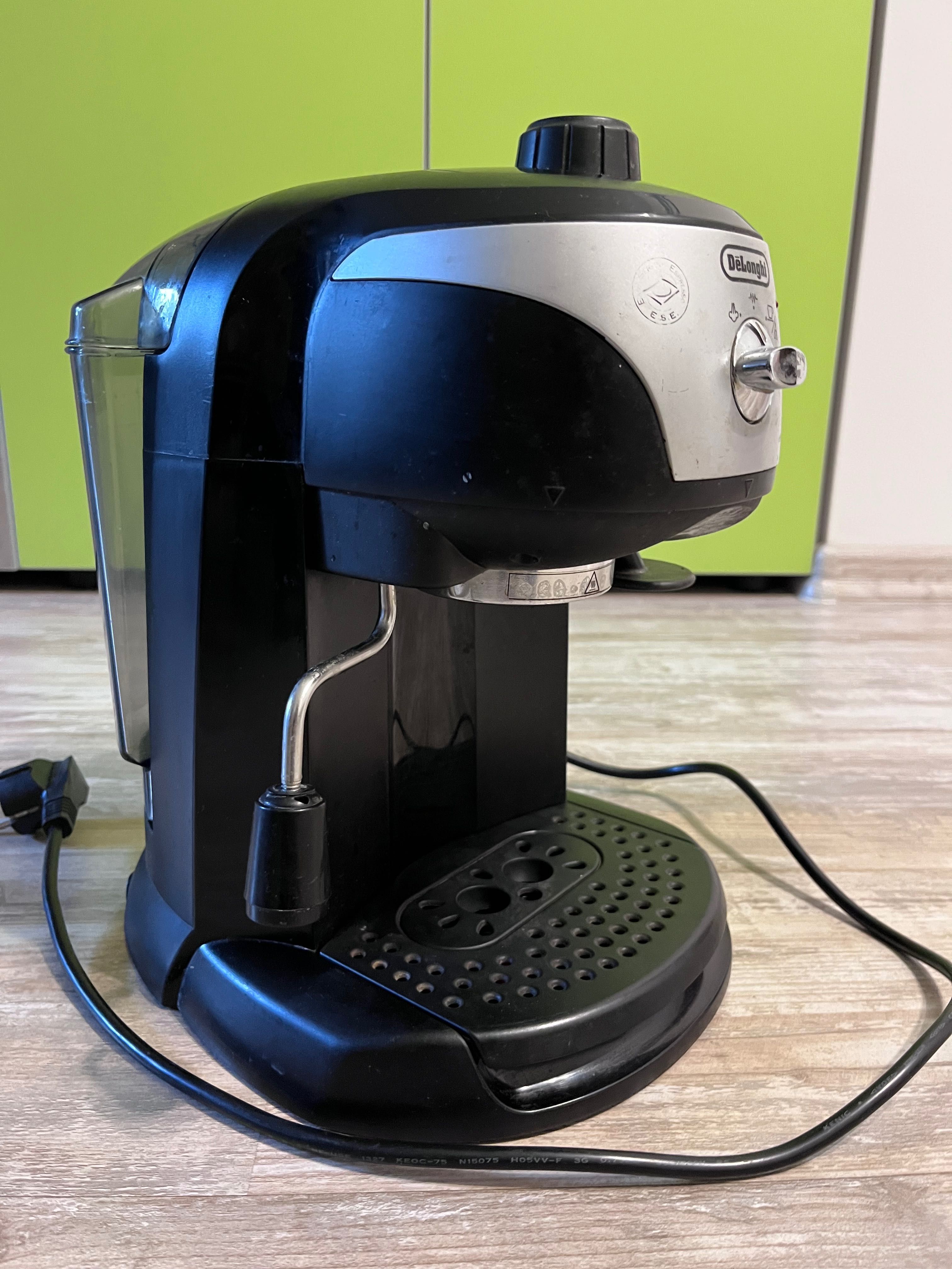 Еспресо машина Delonghi