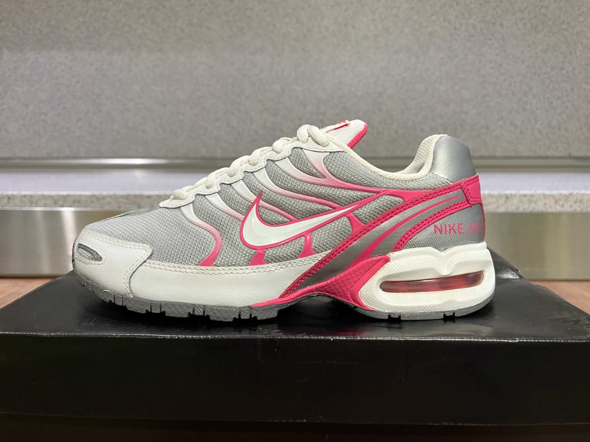 Ретро Модел  - Nike Air Max Torch 4   /   White Grey Pink