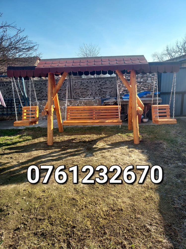 Balansoare si mese cu fotolii rustice
