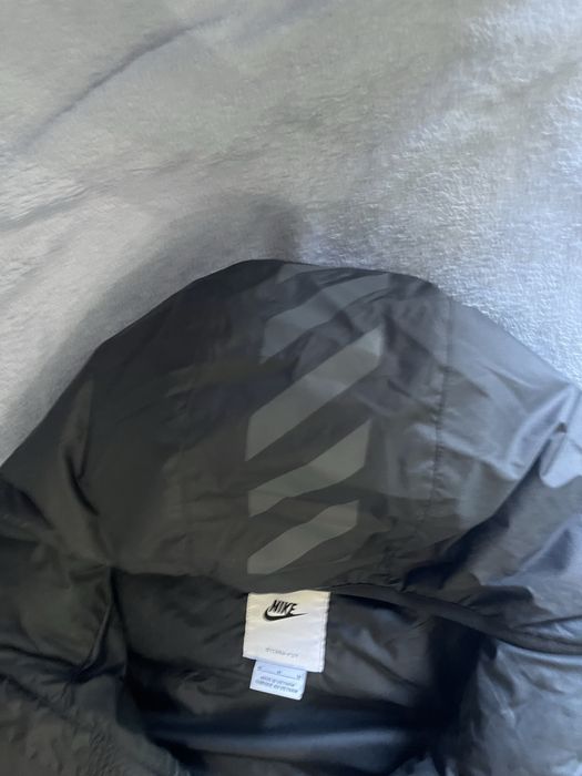 Geacă Nike Air Max Storm-FIT Neagră-preț negociabil