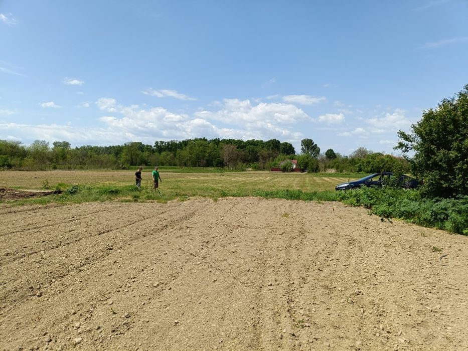 Vand teren 750 mp apropiere Bucuresti sau Targoviste ideal casa