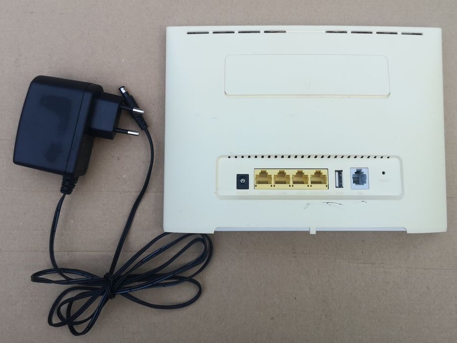 Router modem wifi cu cartela sim 4G Huawei B525 liber de retea
