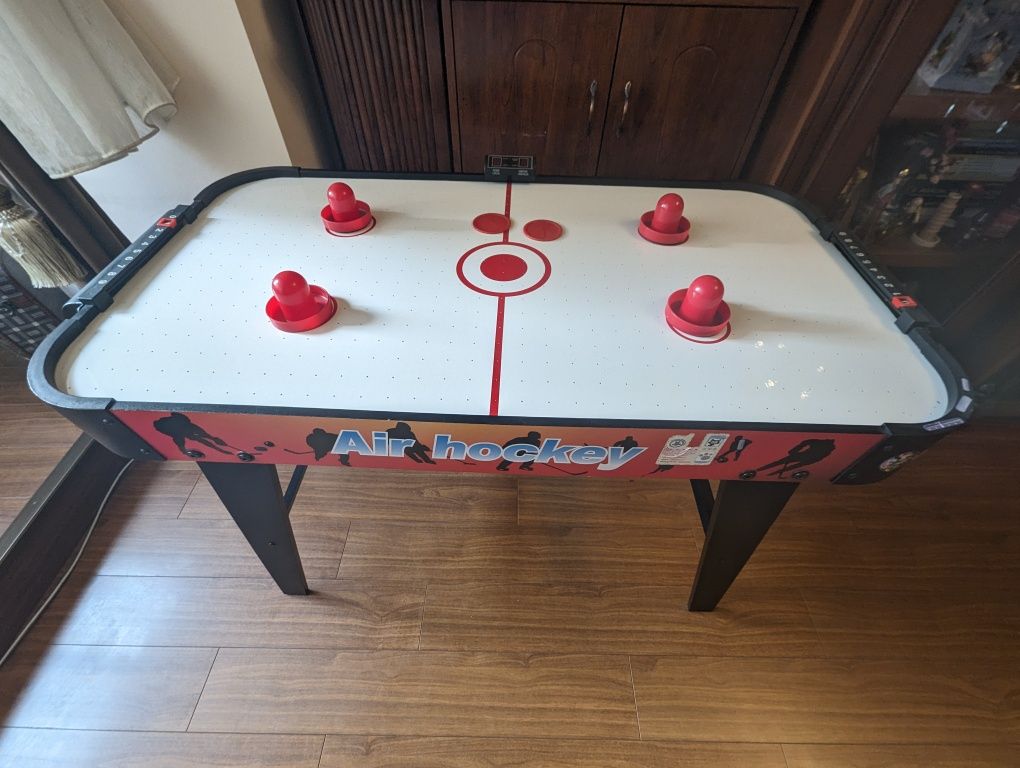 Masa air hockey stare foarte buna