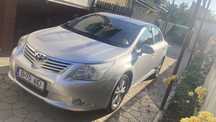 Toyota Avensis versiune 1.8 Executive