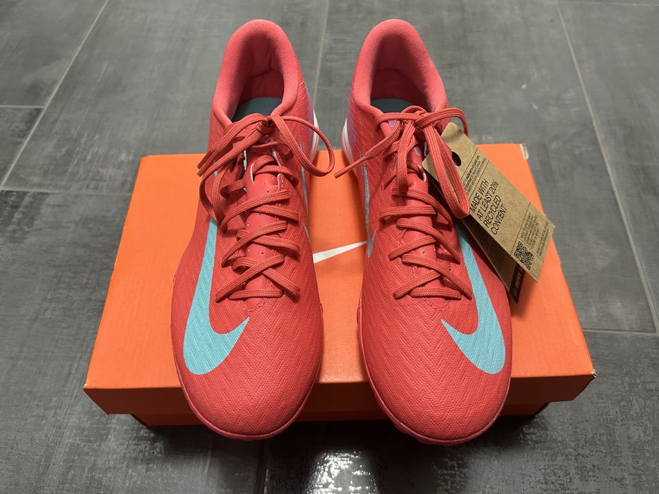 Детски Футболни стоножки(40. номер), Nike ZOOM VAPOR 16 ACADEMY