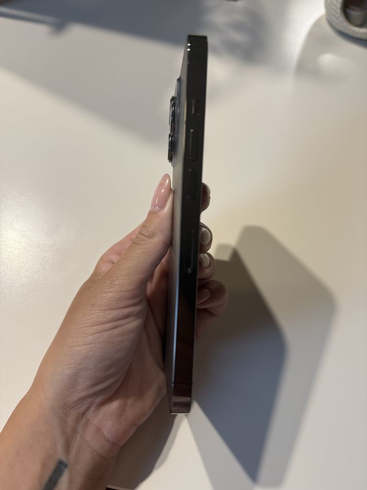 Телефон Iphone 13 PRO