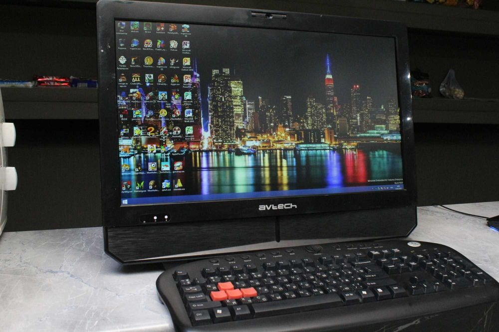 Моноблок: AVtech22 H61 : \ DDR-3\ i3 2120\ Azu-2GB\ HD-250GB\ Эк-22