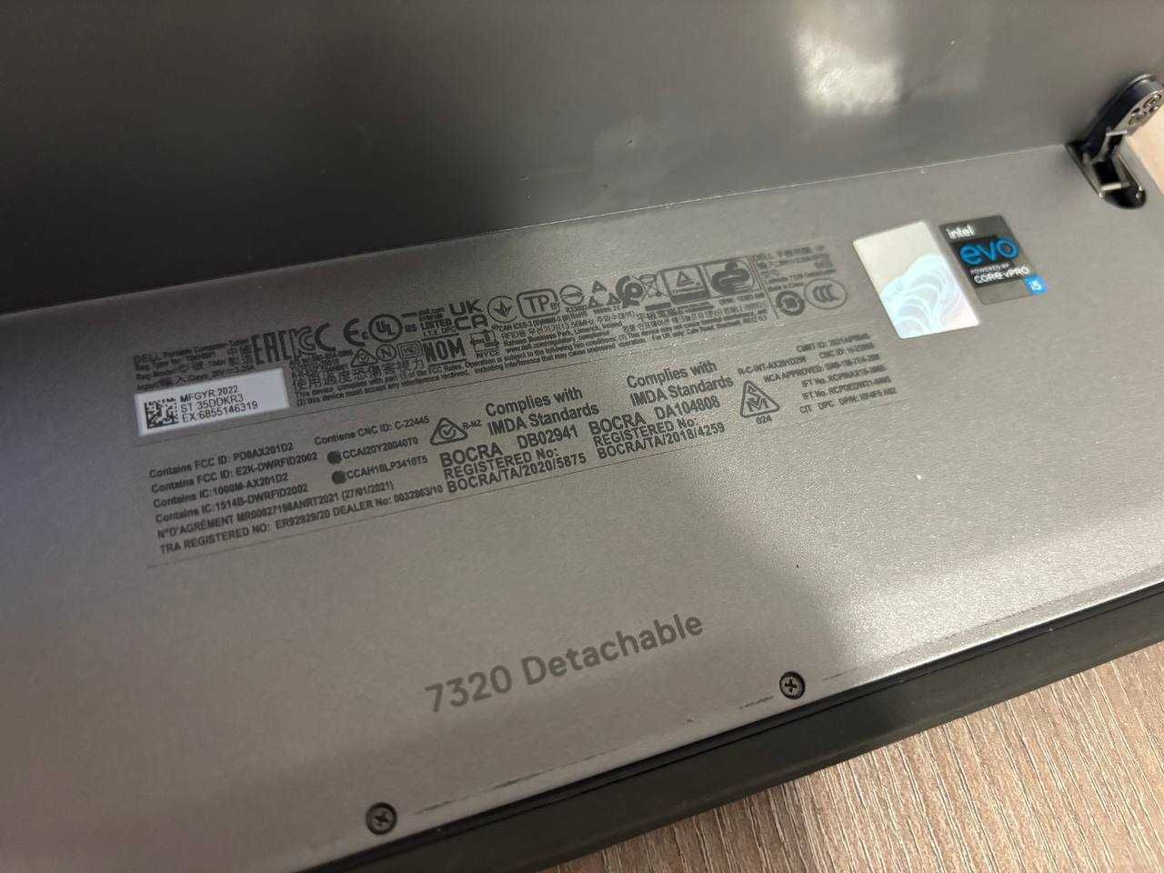 Продавам Лаптоп DELL Latitude 7320 Detachable