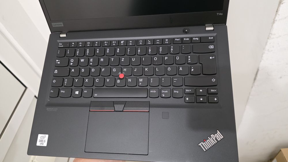 Lenovo ThinkPad T14s Carbon
