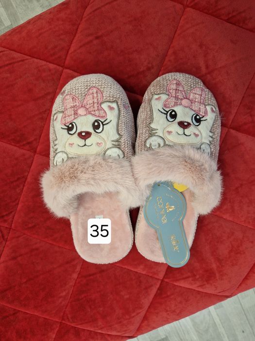 Тапочки жееские домашние.