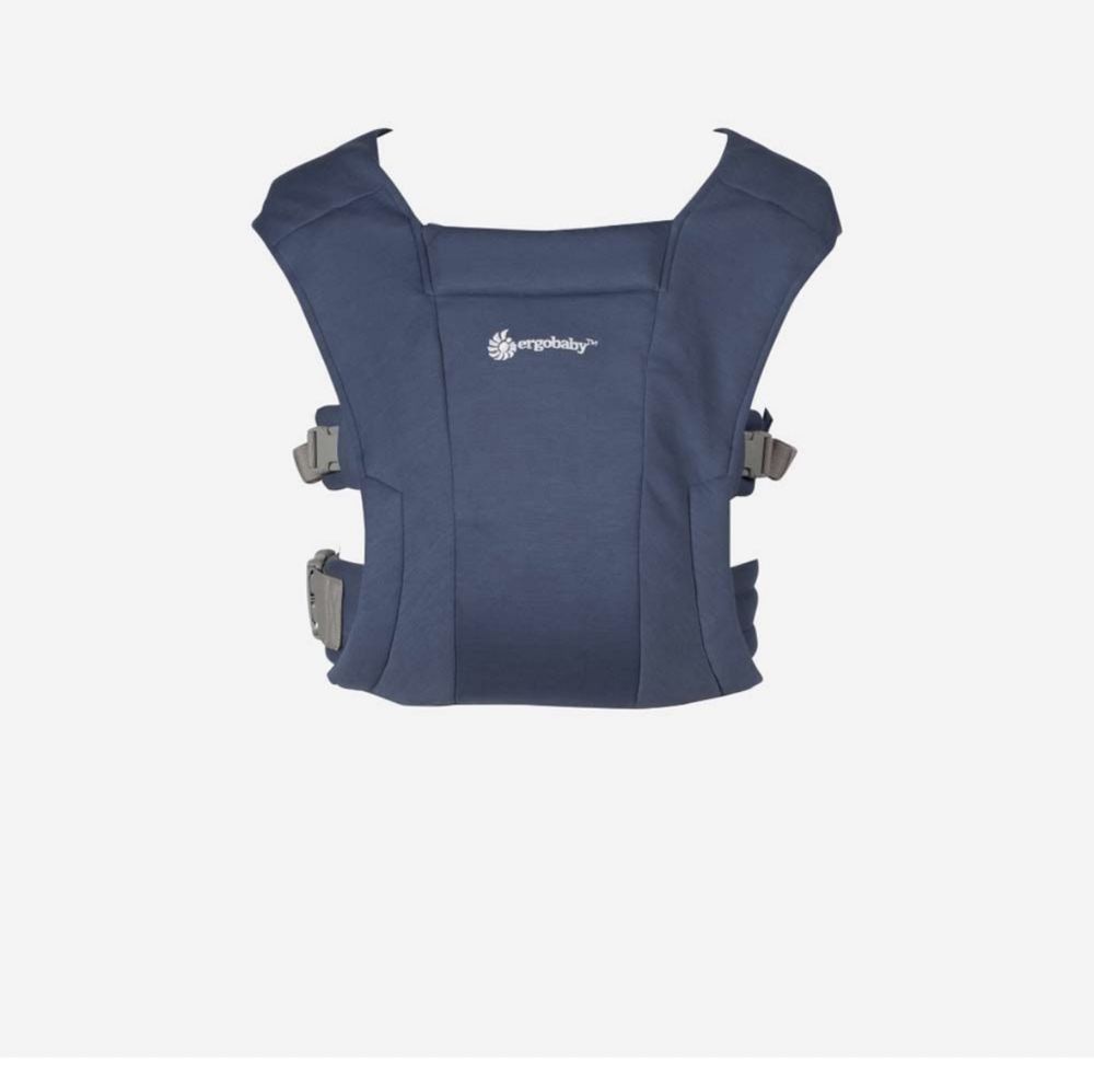 Embrace soft navy ергономична раница Ergobaby