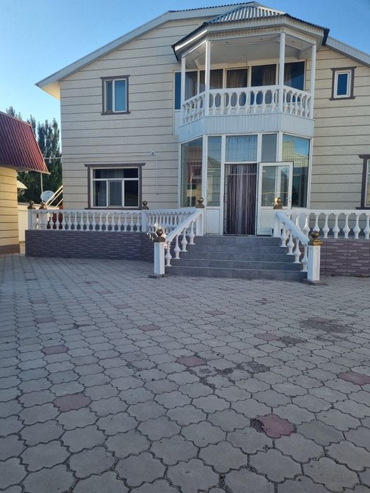 Продам дом в отличном местоположение.