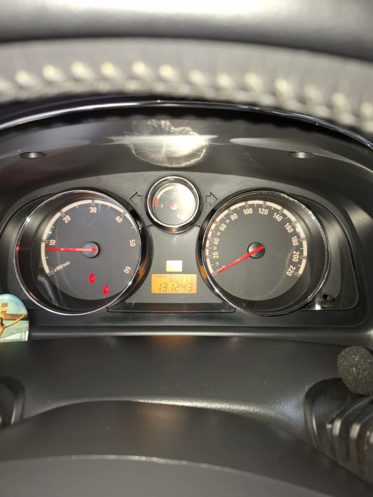 Vând Opel Antara 2.0 TDCI 4x4 in stare super perfecta de funcționare