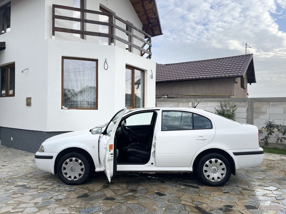 Skoda Octavia 1