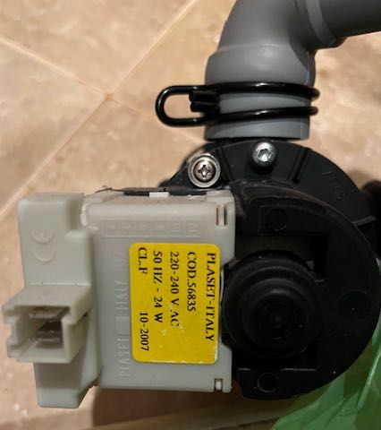 Пералня Ariston AVF109, Ел Инсталация, Помпа, Клапани