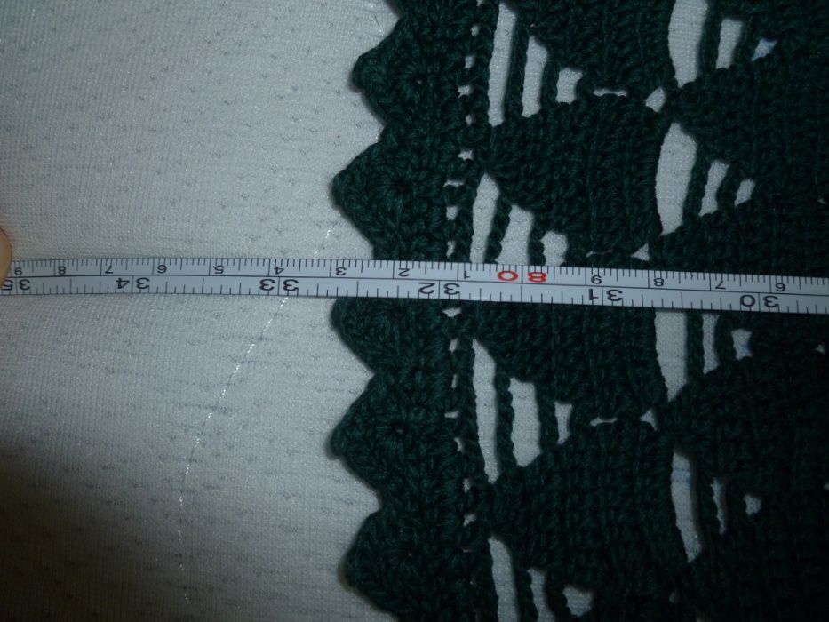 Голяма ръчно плетена покривка за маса на една кука