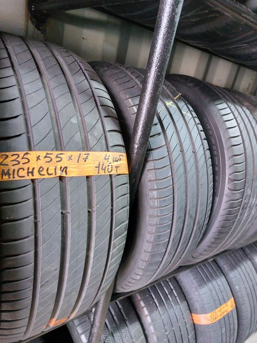 Продам резину 235/55/17 4шт. MICHELIN.140000 в отличном состоянии.