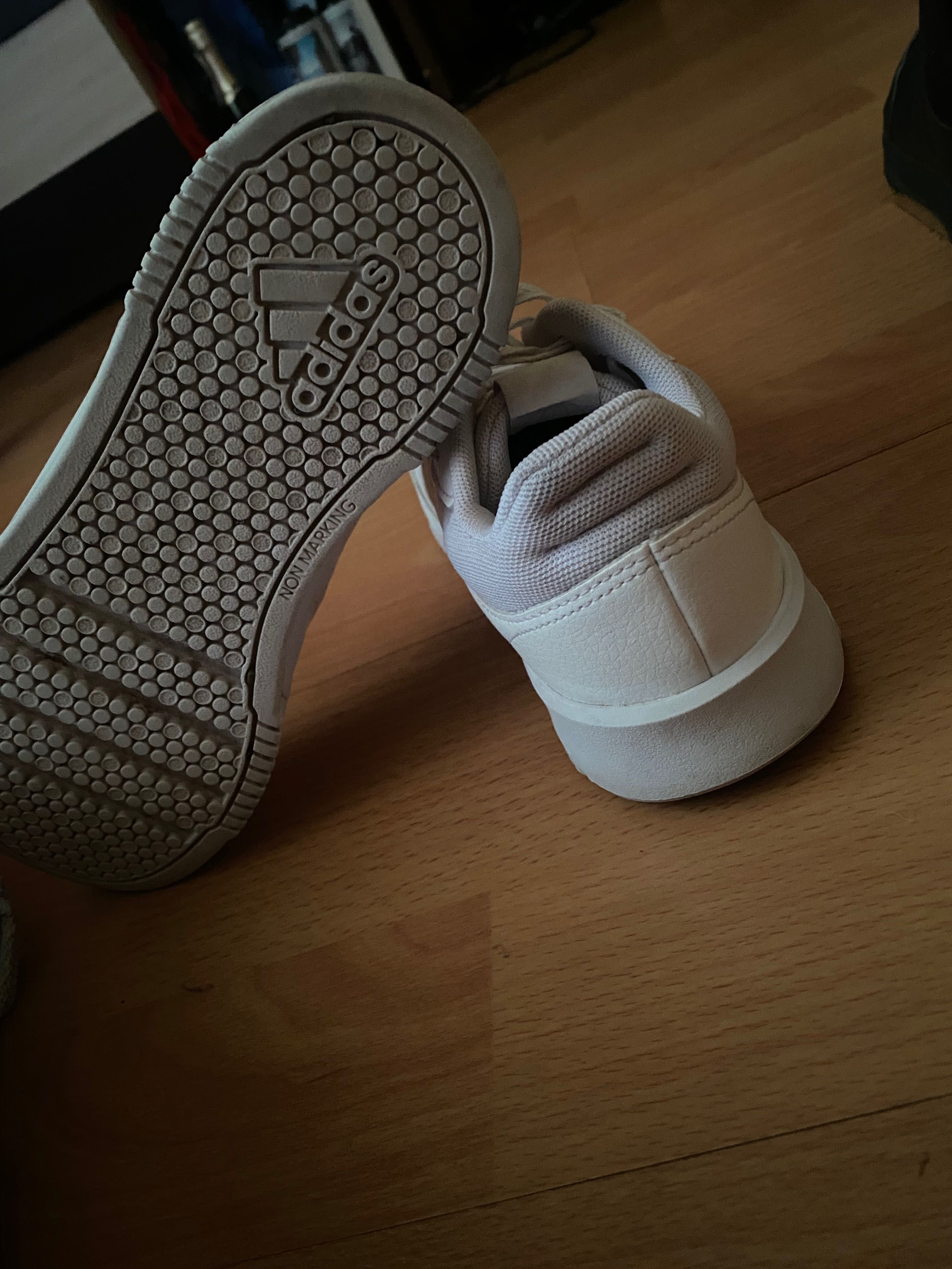 Обувки adidas 36 номер продавам ги заедно