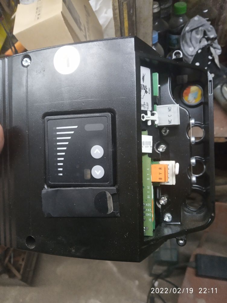 Продавам  монофазна инверторнa помпа GRUNDFOS- CRIE-10-03