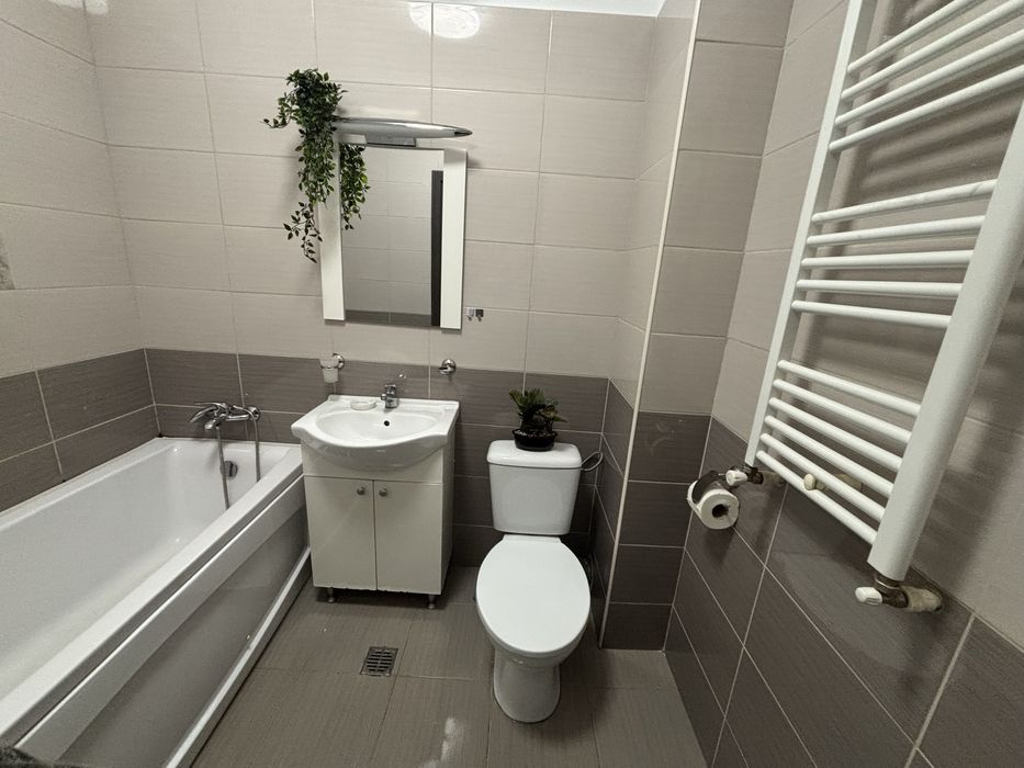 Inchiriez garsoniera