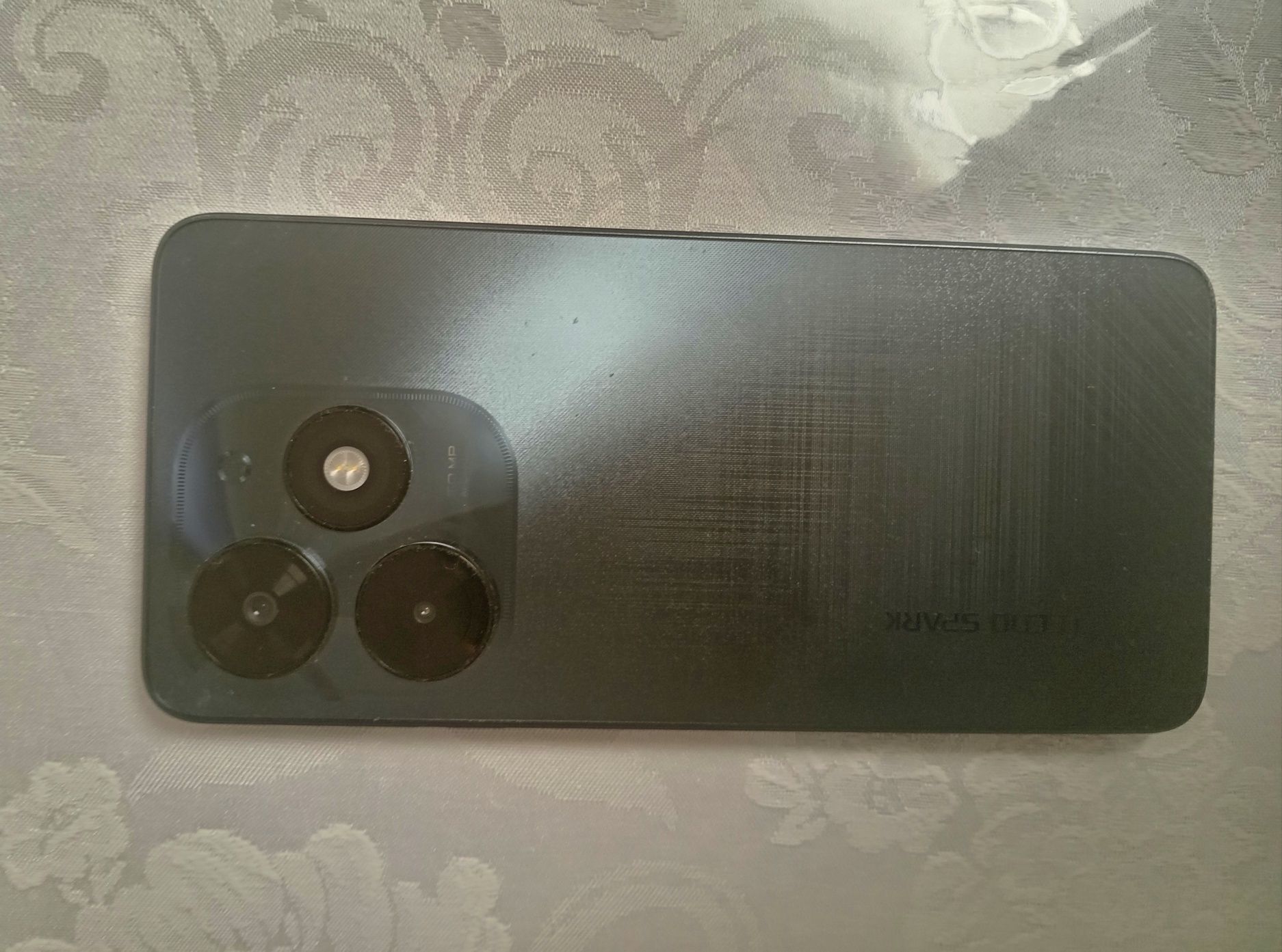 Телефон Tecno Spark 20 c