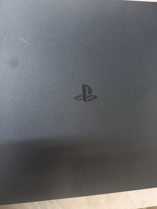 Playstation 4 slim