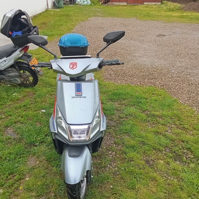 Vind sau schimb scuter electric