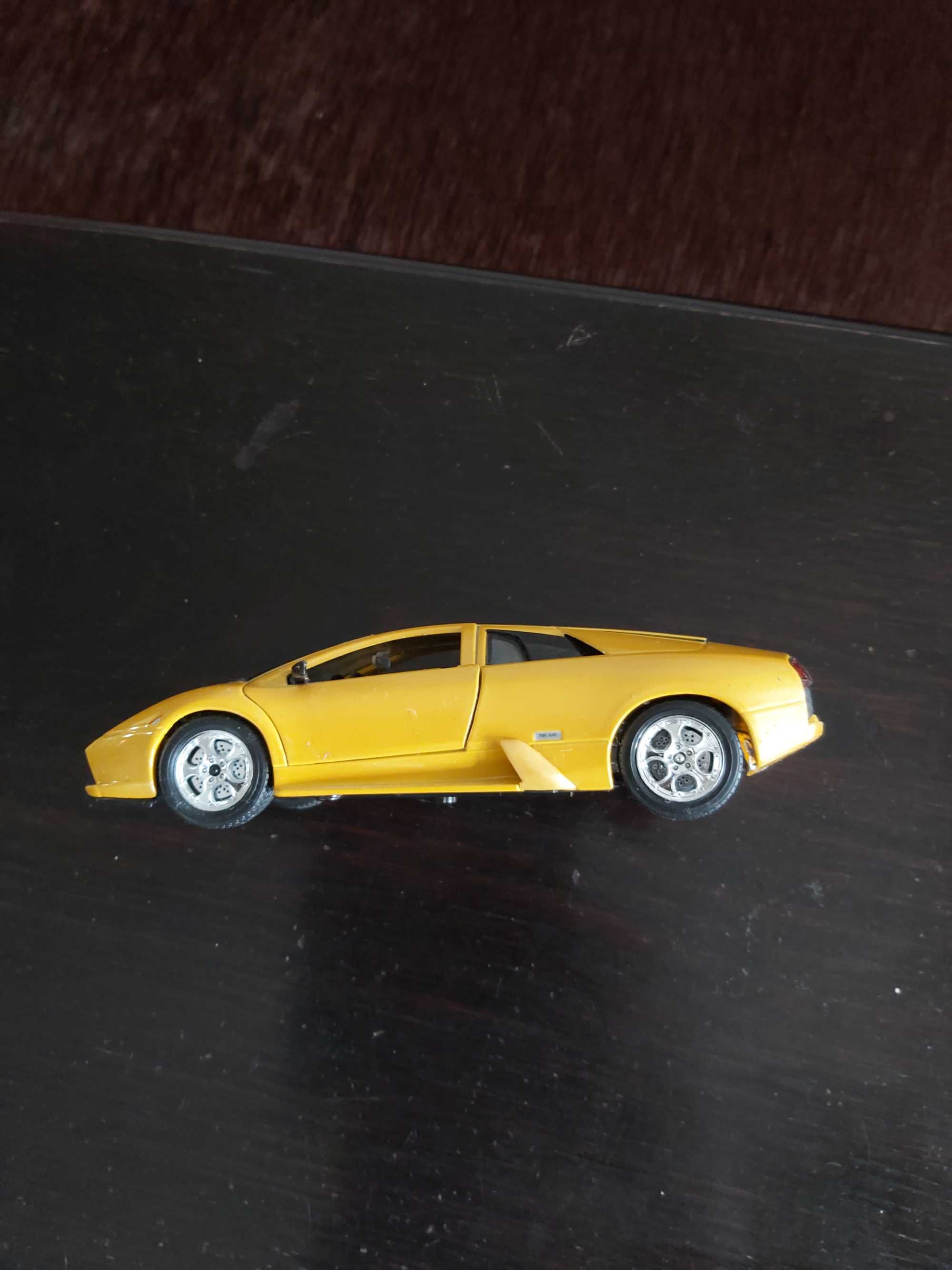 Bburago 1/24 Lamborghini Murciélago